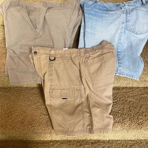 3 pair Men’s Wrangler shorts - nice condition - size 38